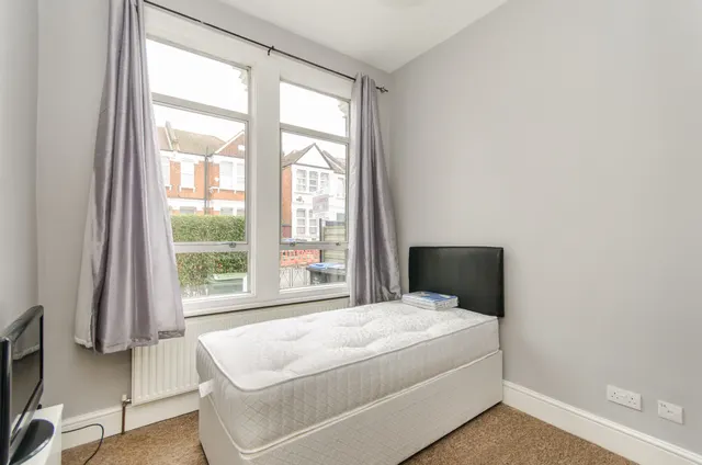 Photo 2 — 31 Cedar Road & Land At The Back Of 23 Ivy Road, London