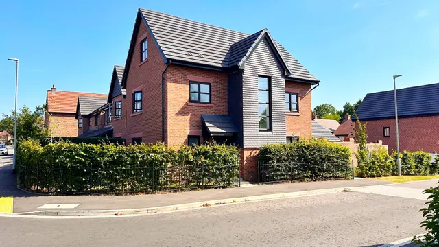 Newcome Drive, Stockport, photo 1