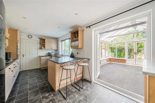 Danesfield, Send Marsh, GU23, photo 2