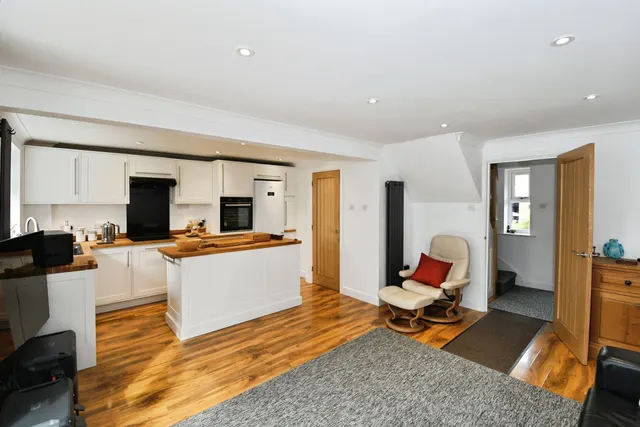 Photo 3 — Blenheim Close, Skellingthorpe, Lincoln