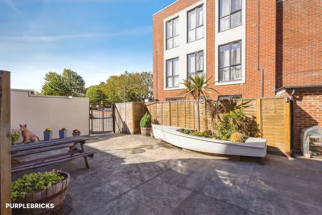 Hanway Road, Portsmouth, PO2, photo 3