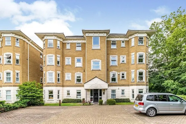 Chestnut Court, Penners Gardens, Surbiton, KT6, photo 1