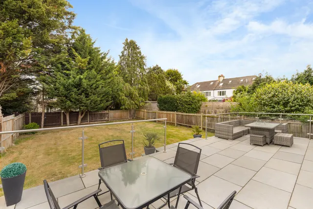 Photo 3 — Derwent Avenue, Putney, South West London