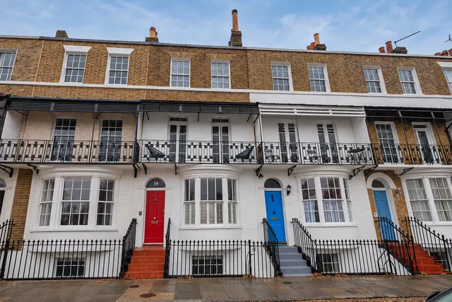 Spencer Square, Ramsgate, CT11, photo 1