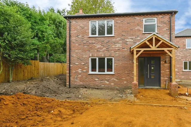 Wootton Road, Gaywood, King's Lynn, photo 1
