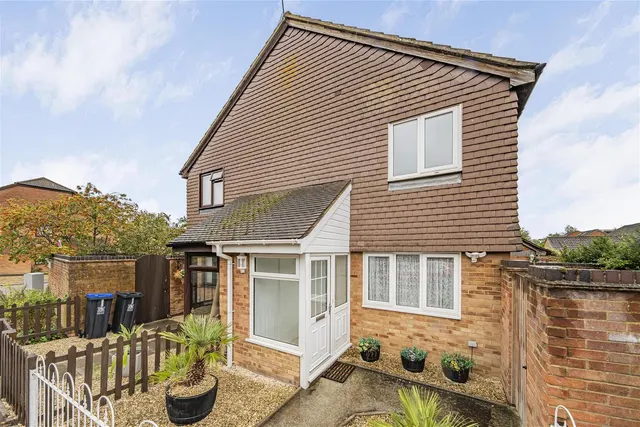 Campion Close, Denham, UB9, photo 1