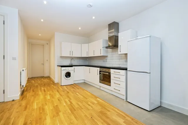 Manningtree Street, Aldgate, E1, photo 2