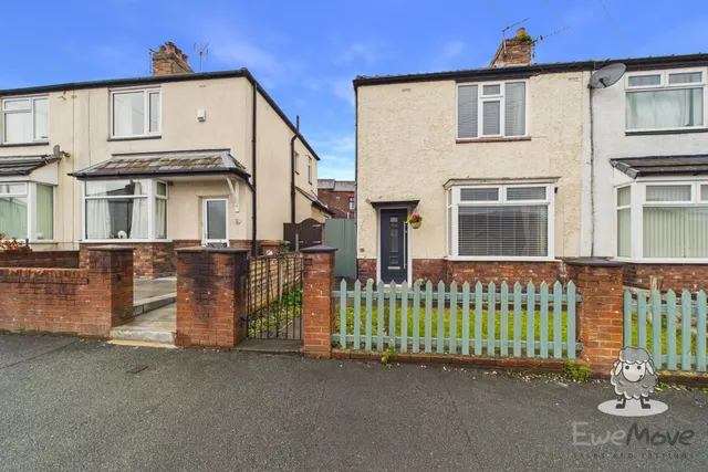 South Street, Thatto Heath, WA9, photo 1