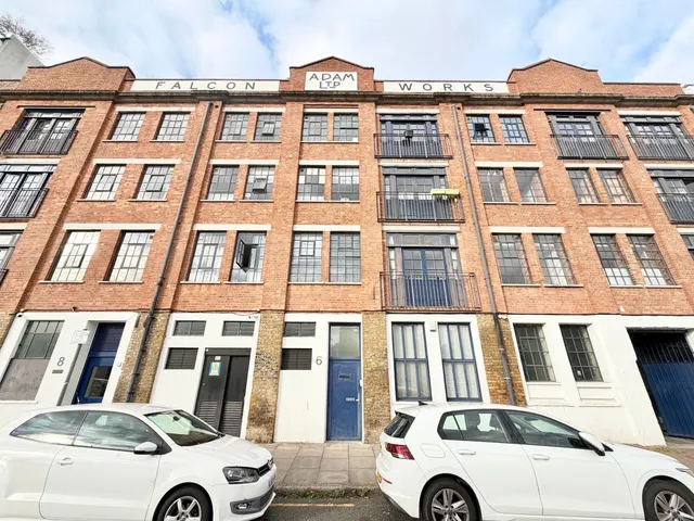 Falcon Works, Bow, E3, photo 2