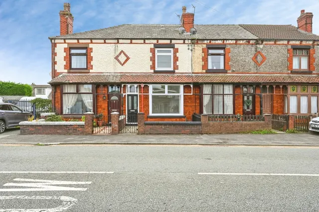 Bickershaw Lane, Abram, WN2, photo 1