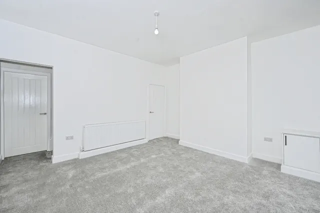 Bickershaw Lane, Abram, WN2, photo 2