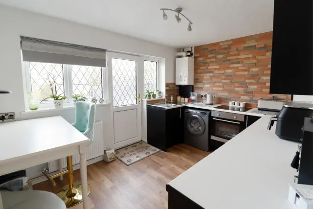 Woodend Close, Middlewich, photo 3