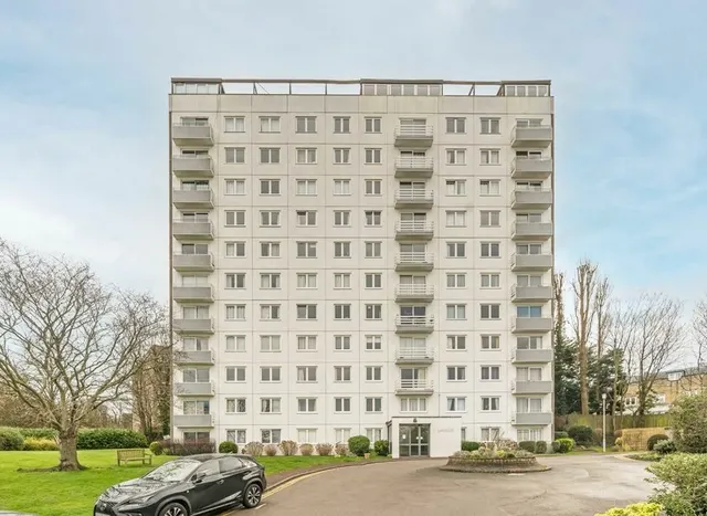 Eaton Drive, Kingston Upon Thames, KT2, photo 1