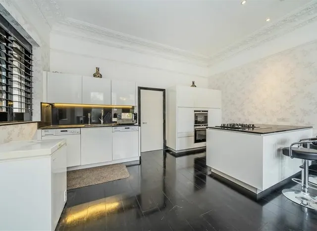 Photo 3 — Warwick Road, South Kensington, SW5