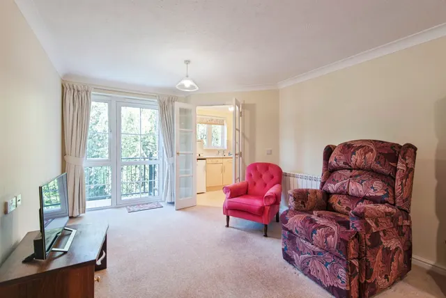 Photo 3 — Fish Hill, Royston