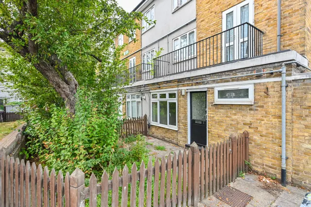 1 Watkins House, Manchester Road, London, photo 1