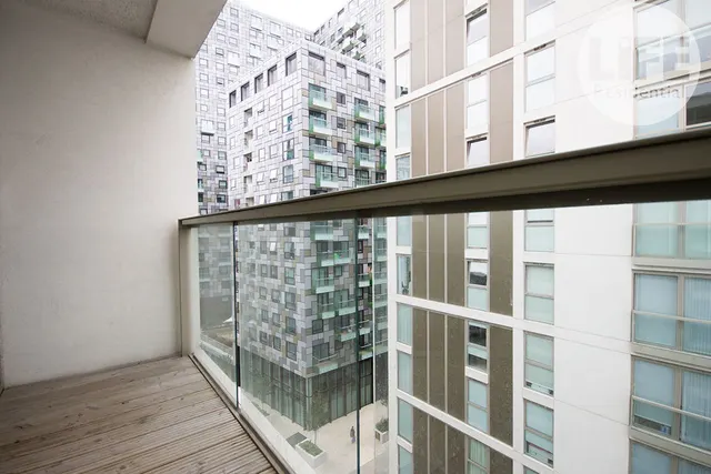 Photo 3 — Lanterns Way, Canary Wharf