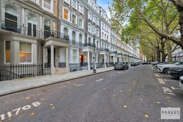 Beaufort Gardens, London, SW3 1PR, photo 1