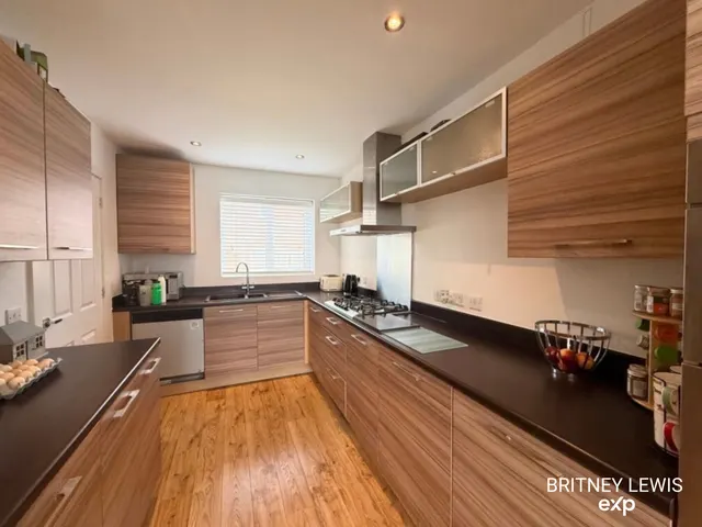 Photo 3 — Woods Close, Burton-on-Trent, DE15 9BY
