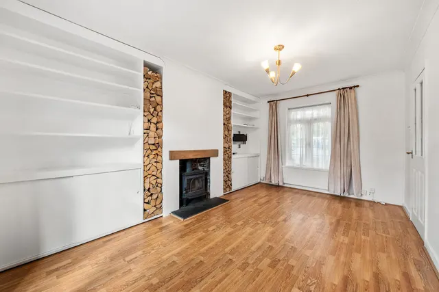 Photo 3 — Grotto Road, Weybridge KT13 8PL