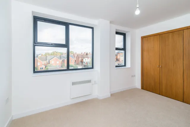 Festival Apartments, RG21, photo 3