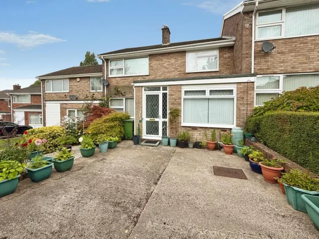 Farm Drive, Cardiff, CF23, photo 1