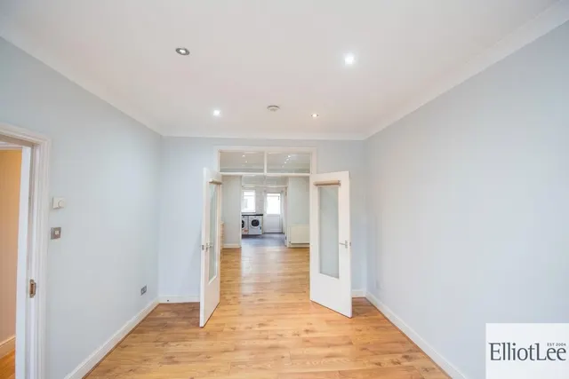 Photo 3 — Bolton Road, Harrow, HA1