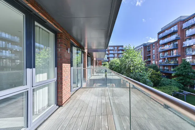 Photo 2 — Apartment 18, 3 Gaumont Place, London