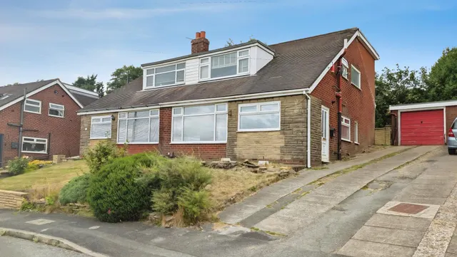 Denhill Drive, Springhead, OL4, photo 1