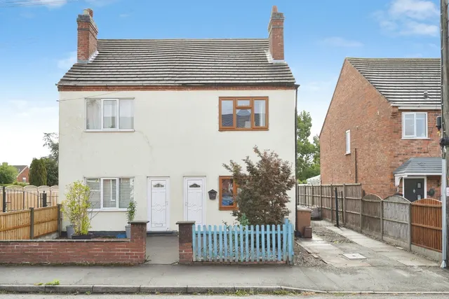 Coronation Street, Overseal, DE12, photo 1