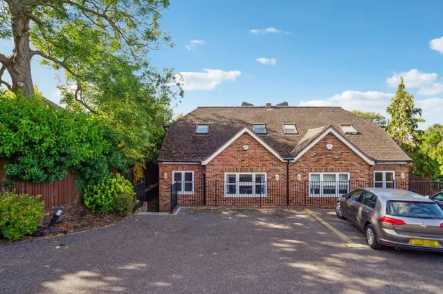 Harefield Road, Uxbridge, UB8, photo 1