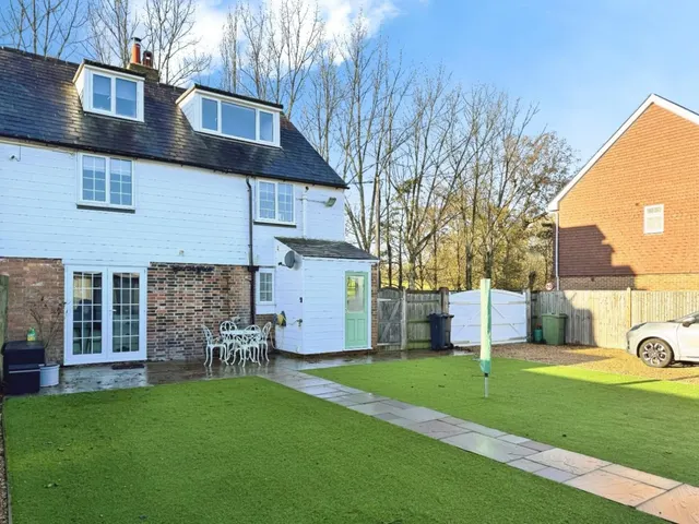 Tenterden, TN30, photo 1