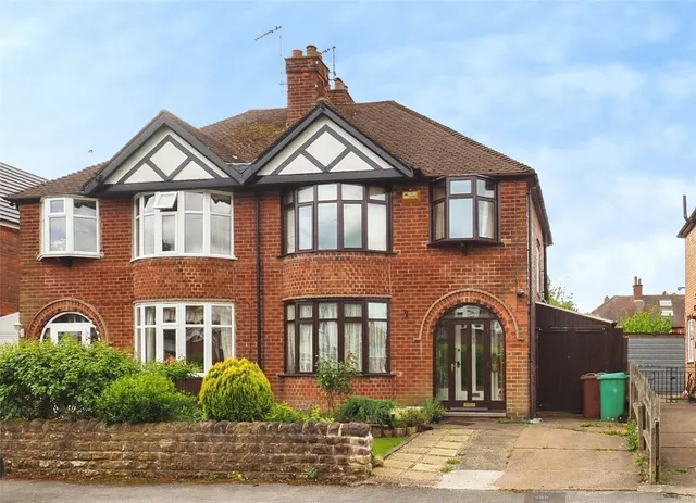 Russell Avenue, Wollaton, Nottingham, NG8, photo 1