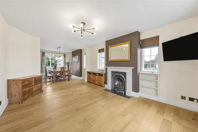 Haverstock Hill, London NW3 2AH, photo 1