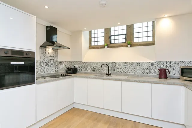 Lansdowne Road, Colwyn Bay, LL29, photo 3