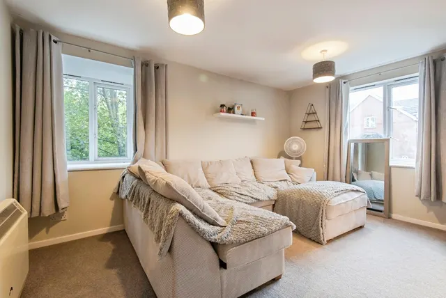 Redoubt Close, Hitchin, SG4, photo 2