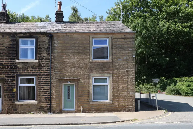 Huddersfield Road Newhey, Rochdale OL16 3QZ, photo 1