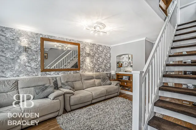 Photo 3 — Crucible Close, Chadwell Heath, RM6