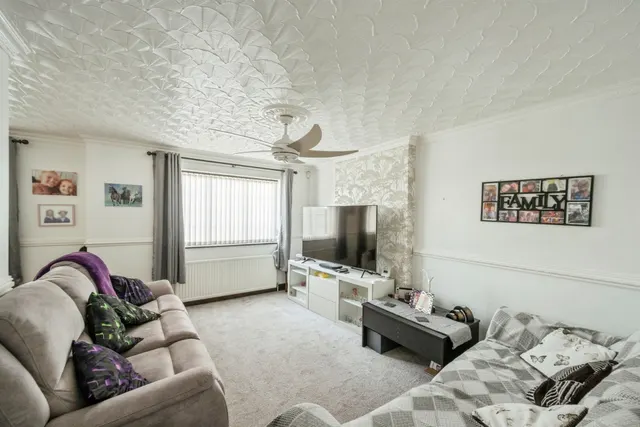 Windsor Close, Harlington, DN5, photo 2