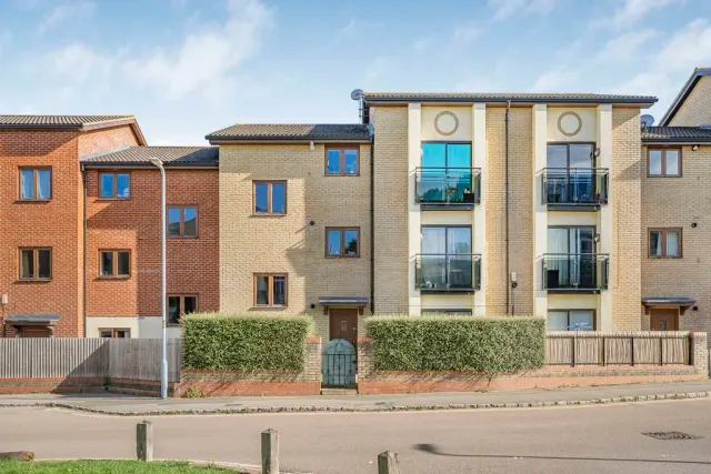 Kelling Way, Broughton, Milton Keynes, Buckinghamshire, MK10 9NW, photo 1