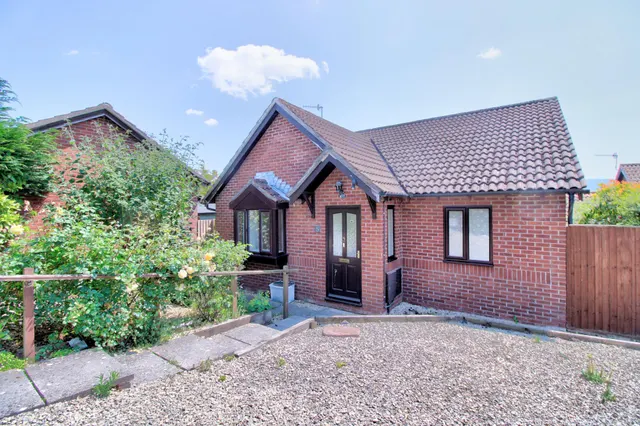 Chestnut Court, Monmouth, NP25, photo 2
