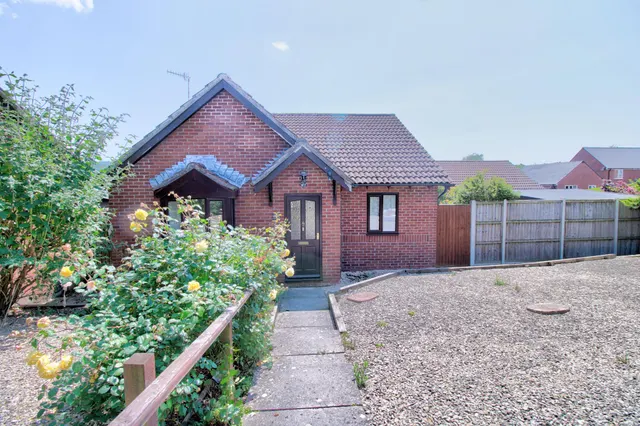 Chestnut Court, Monmouth, NP25, photo 1