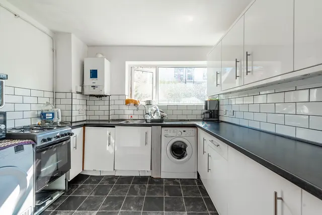 Photo 3 — 8 Tempsford Court, Sheepcote Road, Harrow