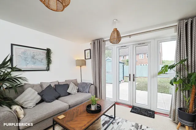 Willow Road, Cotgrave, NG12, photo 1