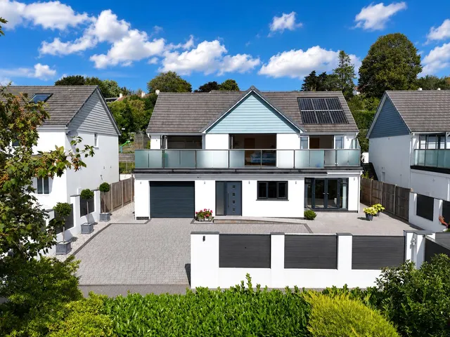 Meadowside, Ashford, photo 1