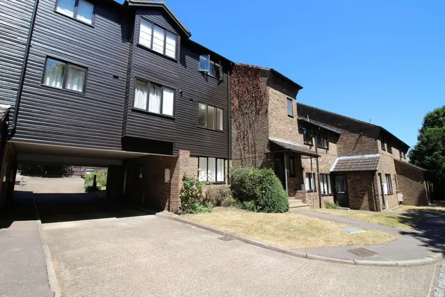 2 bedroom flat, Old Hertford Road, Hatfield, AL9