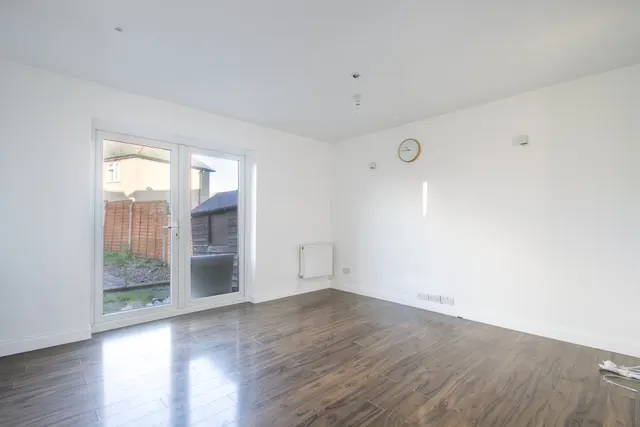 Photo 3 — Leigh Place, Welling