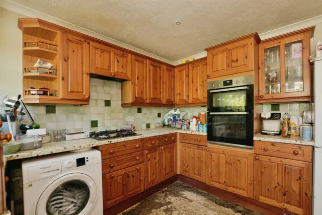 Bath Road, Willesborough, TN24, photo 3