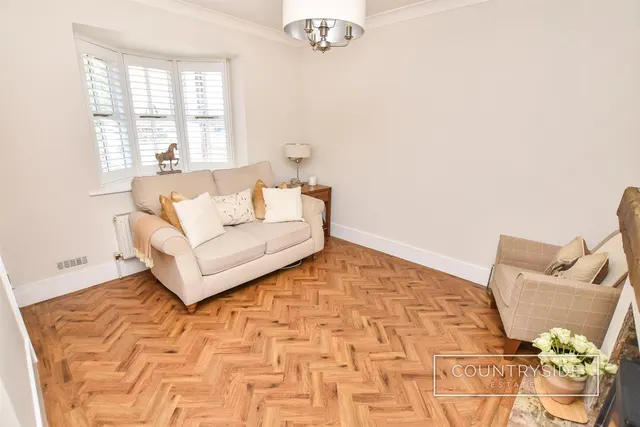 Photo 3 — Villa Road, Benfleet