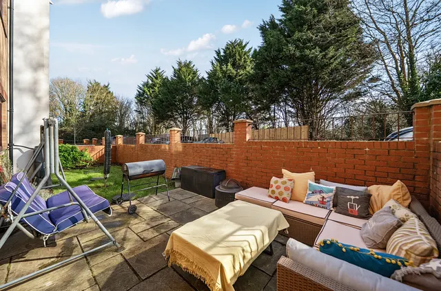 Wickham Road, Fareham, PO16, photo 1